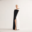 Load image into Gallery viewer, The effect display diagram of Morgan&Tina's black and white cotton bath towels.